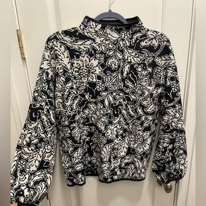 NWOT Ann Taylor Mockneck Navy and White Flower Pattern Balloon Sleeve Sw…